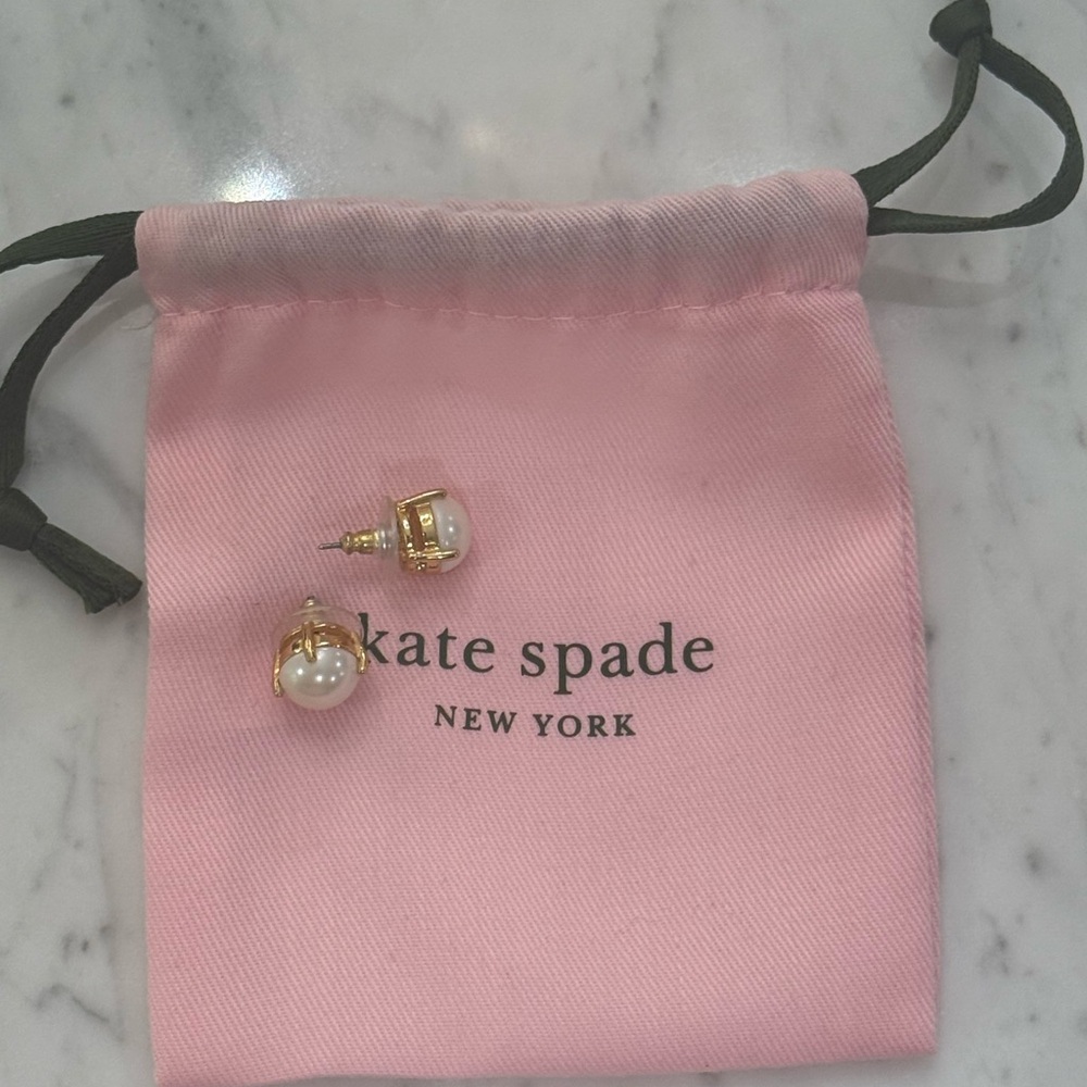 NEW Kate Spade Gum Drop Stud Earring Studs Pearl Cream Ivory Gold Pearls - Picture 4 of 5